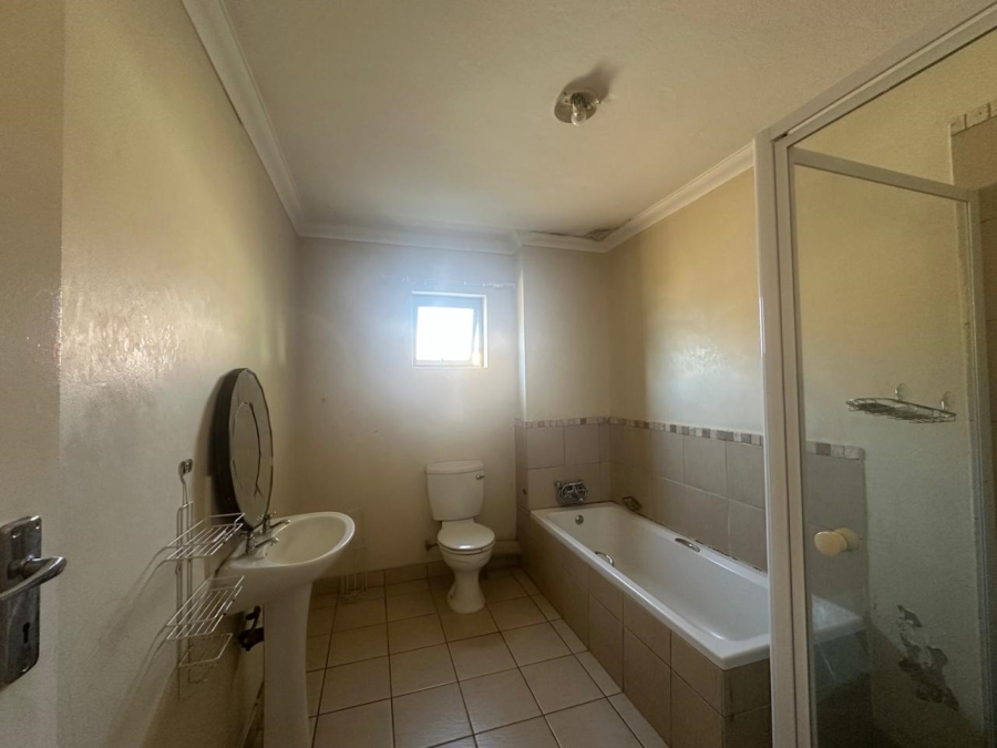 3 Bedroom Property for Sale in Waterval East North West